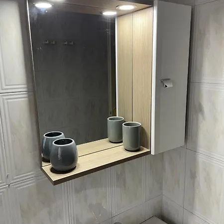 Bajcsy Lak Apartment *